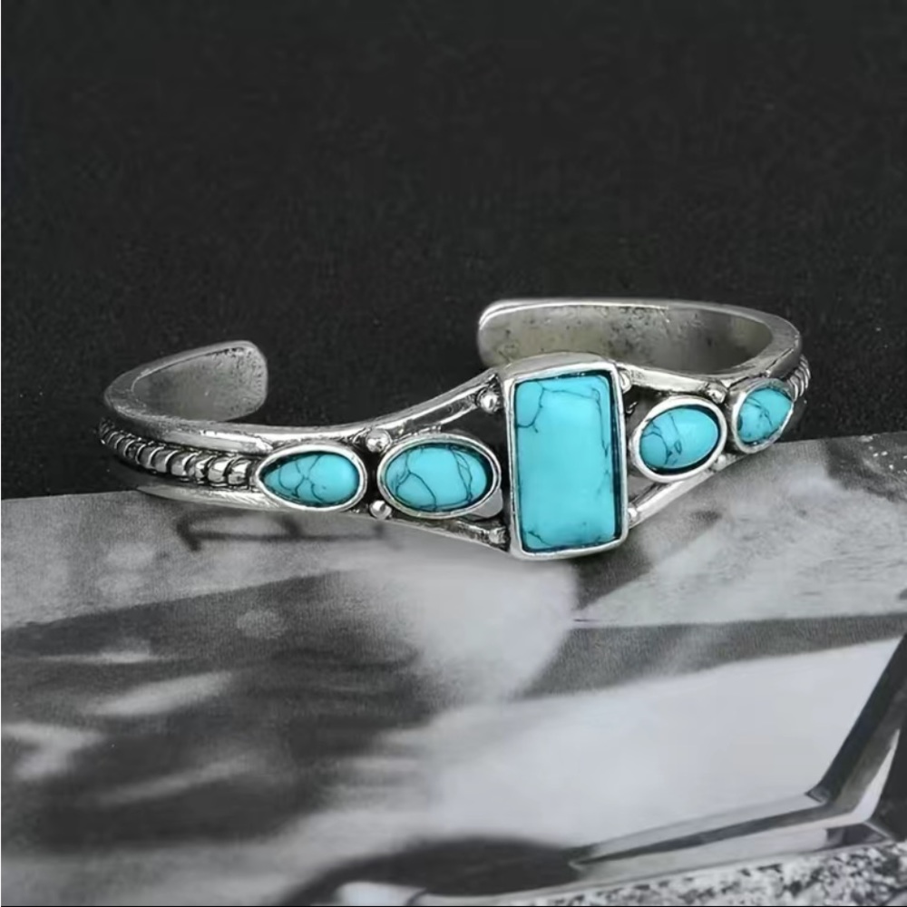 Vintage Style Bohemian Turquoise Carved Bracelet - Picture 1 of 5